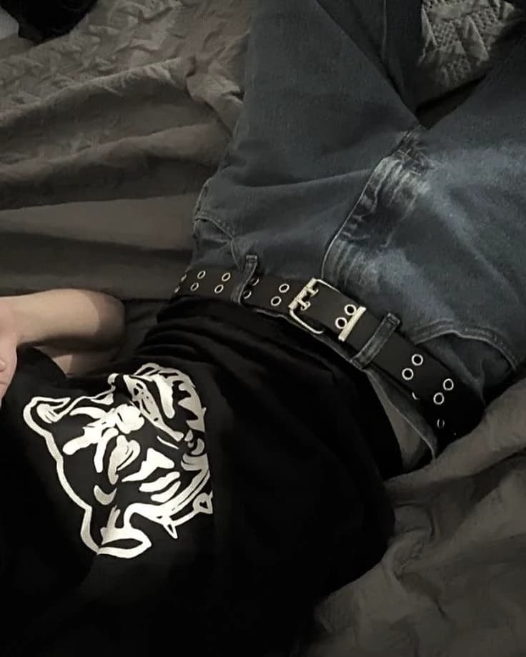 Online stranger.  thumbnail