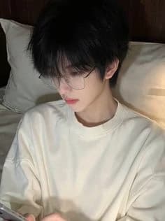 His bl/gay thumbnail