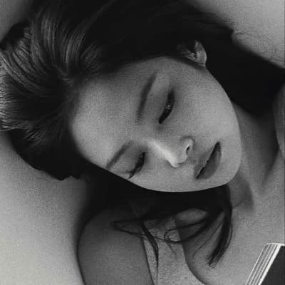 Jennie thumbnail