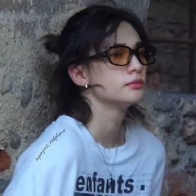 Hyunjin thumbnail