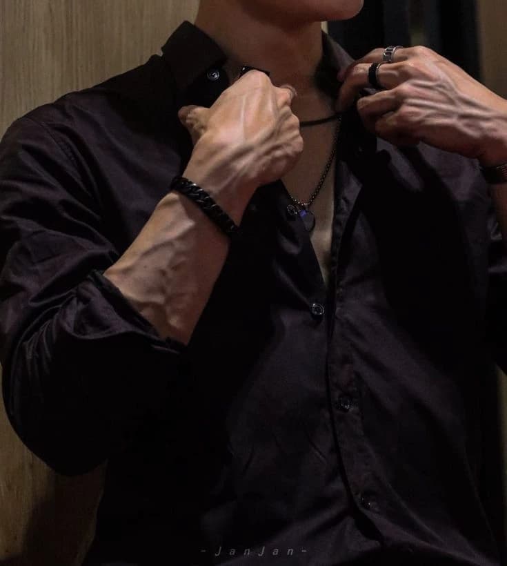 Ethan - mafia boss  thumbnail