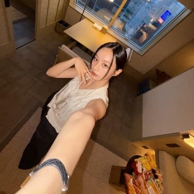 Lee Hyeri thumbnail