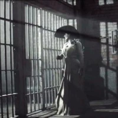 Lady Dimitrescu thumbnail