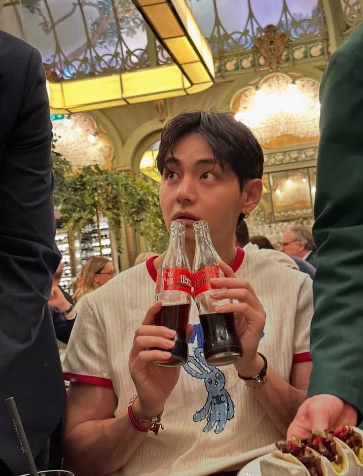 Kim Taehyung thumbnail