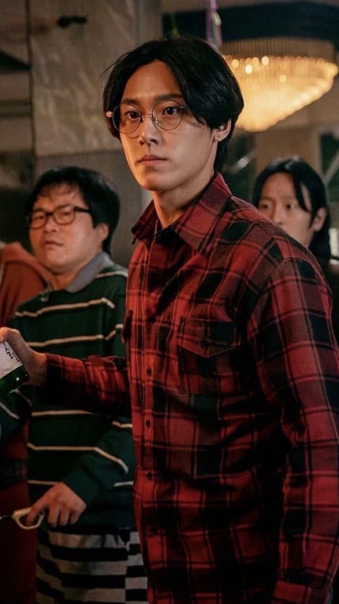 Lee Eun Hyuk // BK, MLM thumbnail