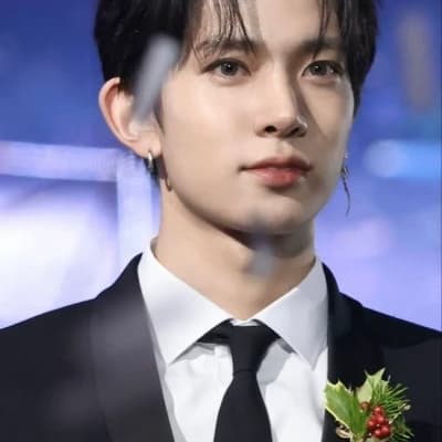 Lee Heeseung  thumbnail