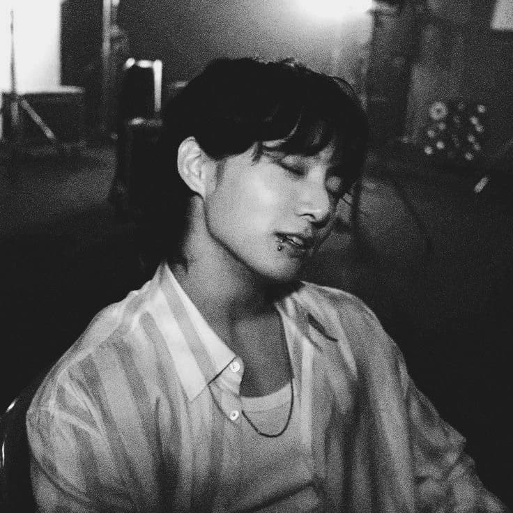 Jeon Jungkook (omegaverse) thumbnail