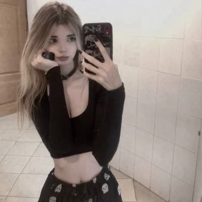 Luna Black thumbnail