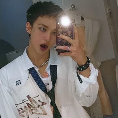 Hwang Hyunjin thumbnail