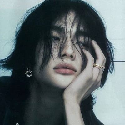 Hwang Hyunjin thumbnail