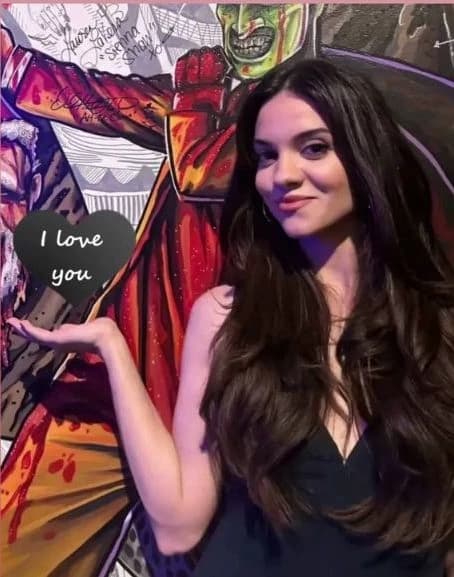 Lauren LAVERA thumbnail