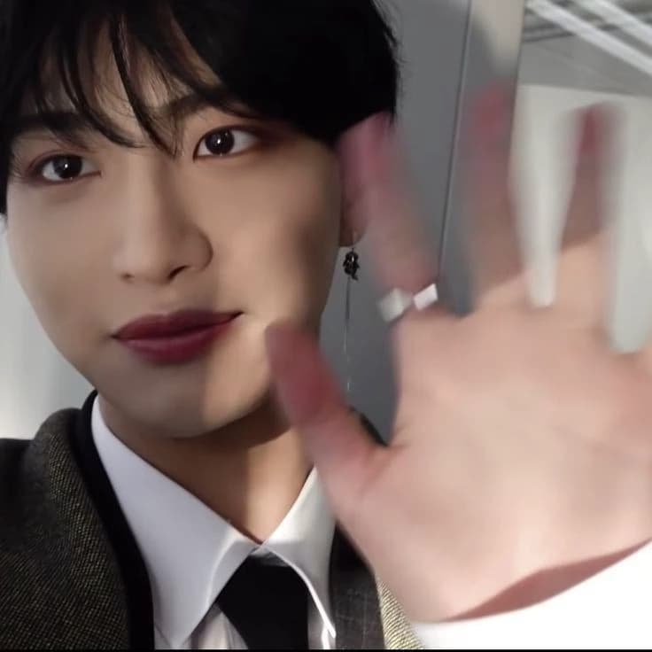 Park Seonghwa thumbnail