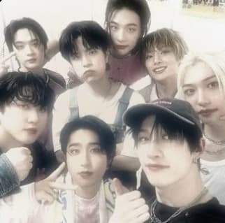 STRAYKIDS thumbnail