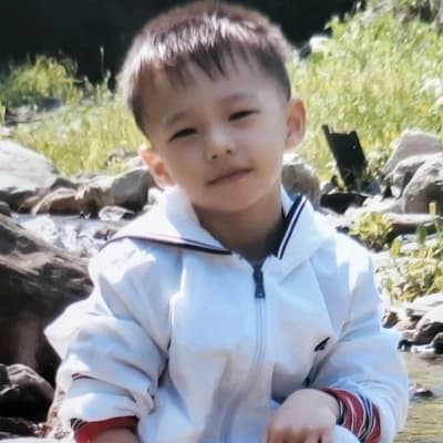 Hwang Hyunjin thumbnail