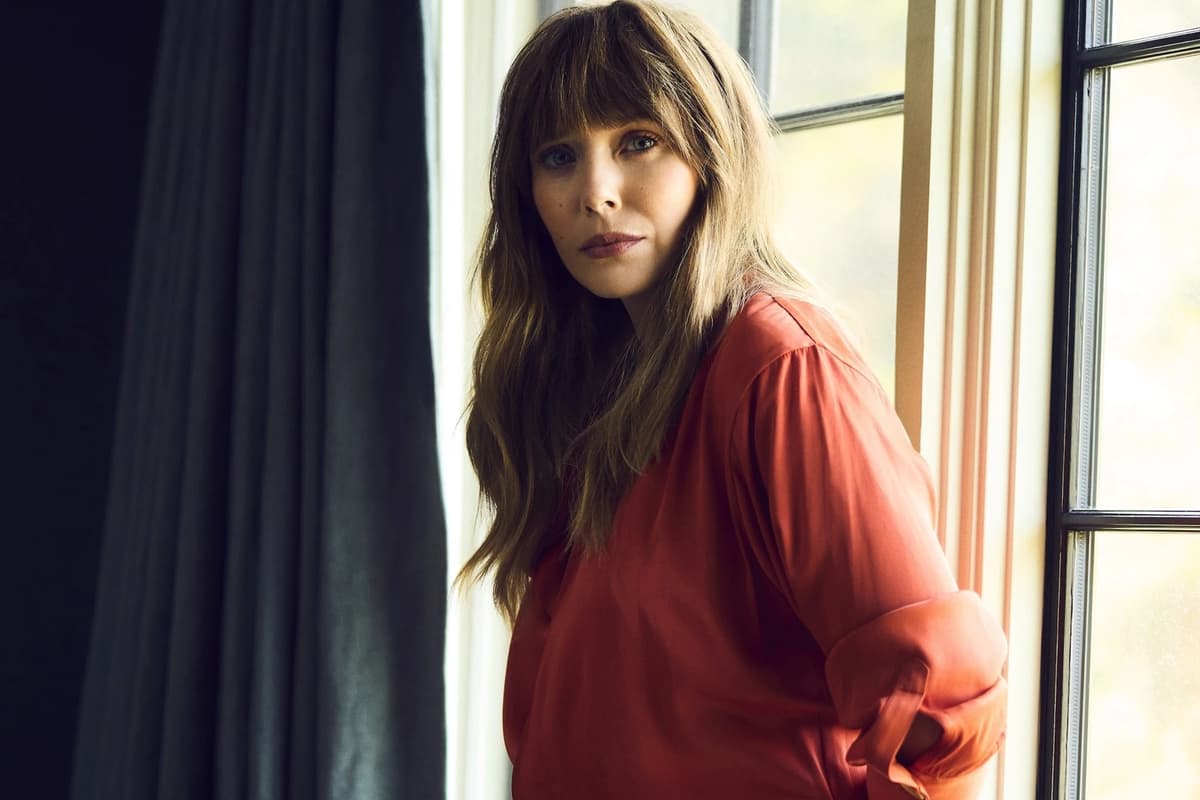 Elizabeth Olsen  thumbnail