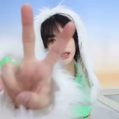 Hyunjin thumbnail