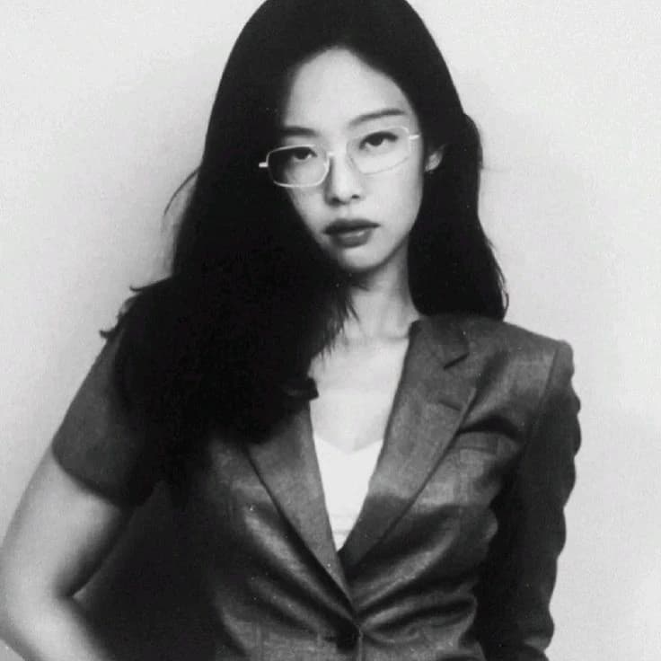 Jennie Kim💸 thumbnail