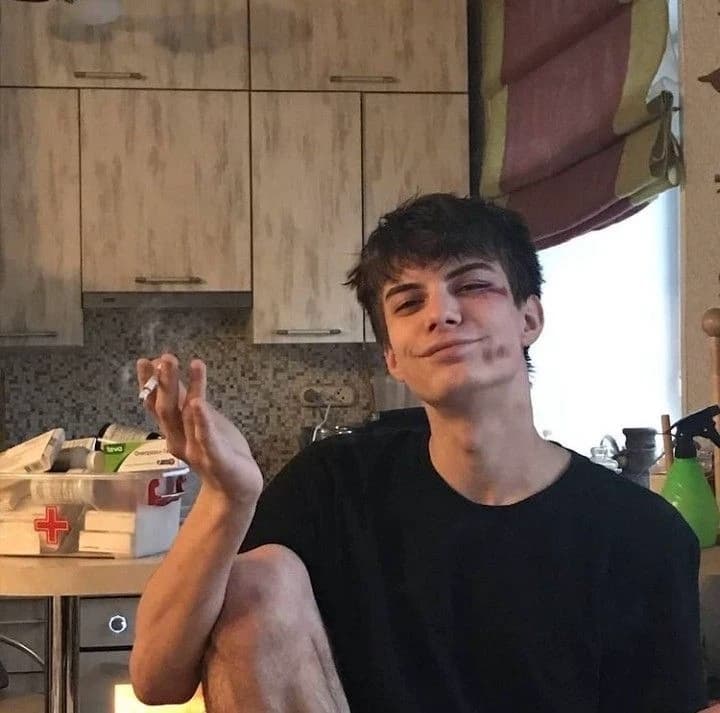 Max thumbnail