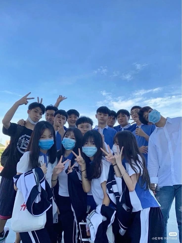 Come live a k-drama in high school located thumbnail