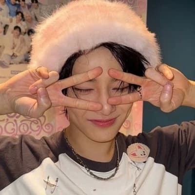 Jeongin thumbnail