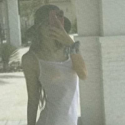 \> > (Figure 1) thumbnail