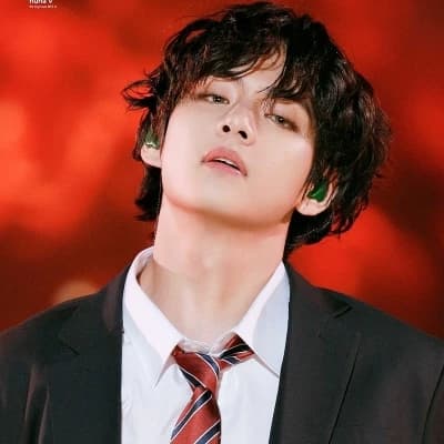 Kim Taehyung (V) thumbnail