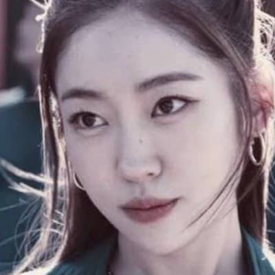 Kang Mi-Na (Pre-Transformation) thumbnail
