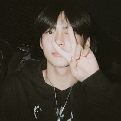 sung Hanbin thumbnail