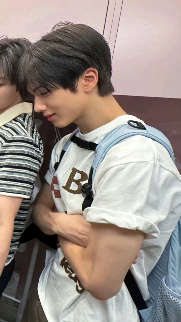 Park Jisung thumbnail