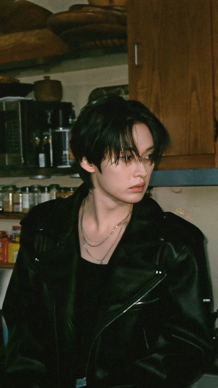 Lee know thumbnail