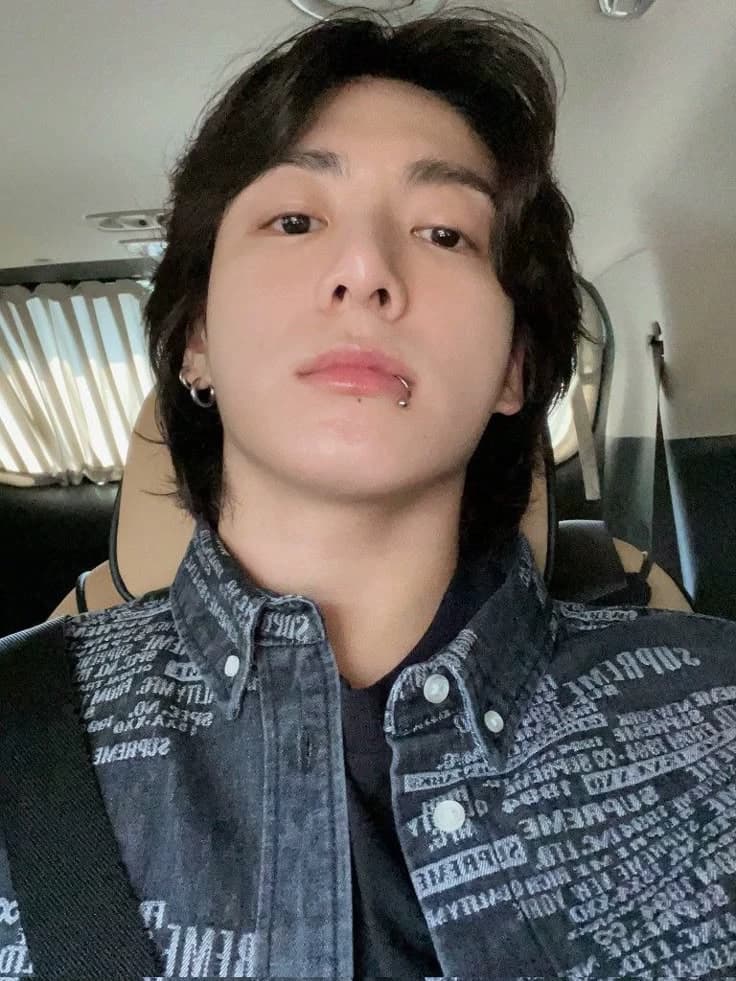 Jeon Jungkook thumbnail