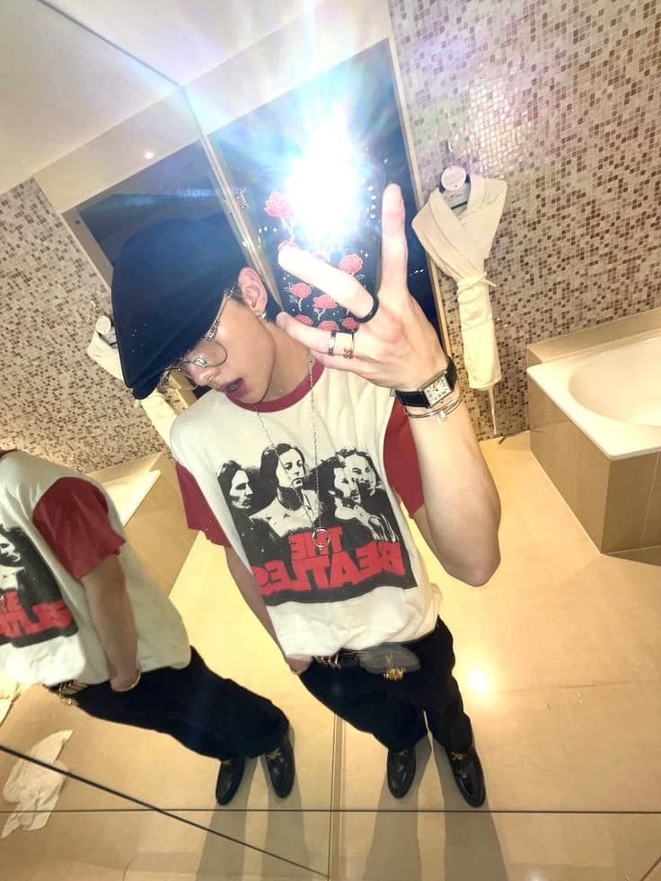 Hwang Hyunjin thumbnail