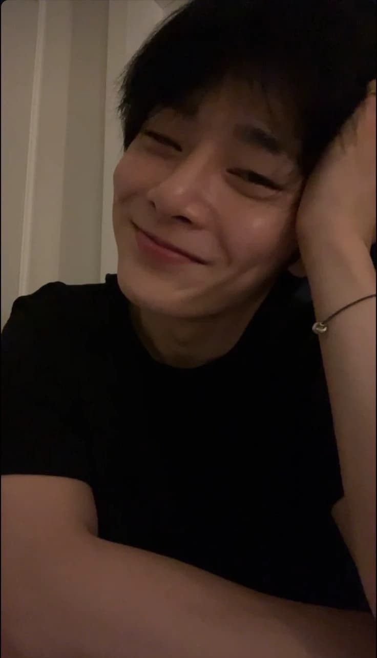 Jeongin - bl thumbnail