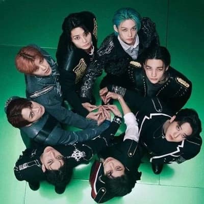 Stray kids thumbnail