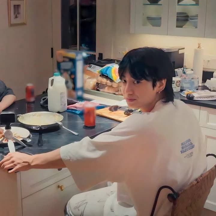 Jungkook thumbnail