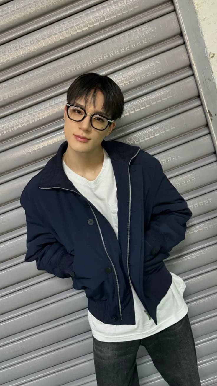 Lee Jeno thumbnail