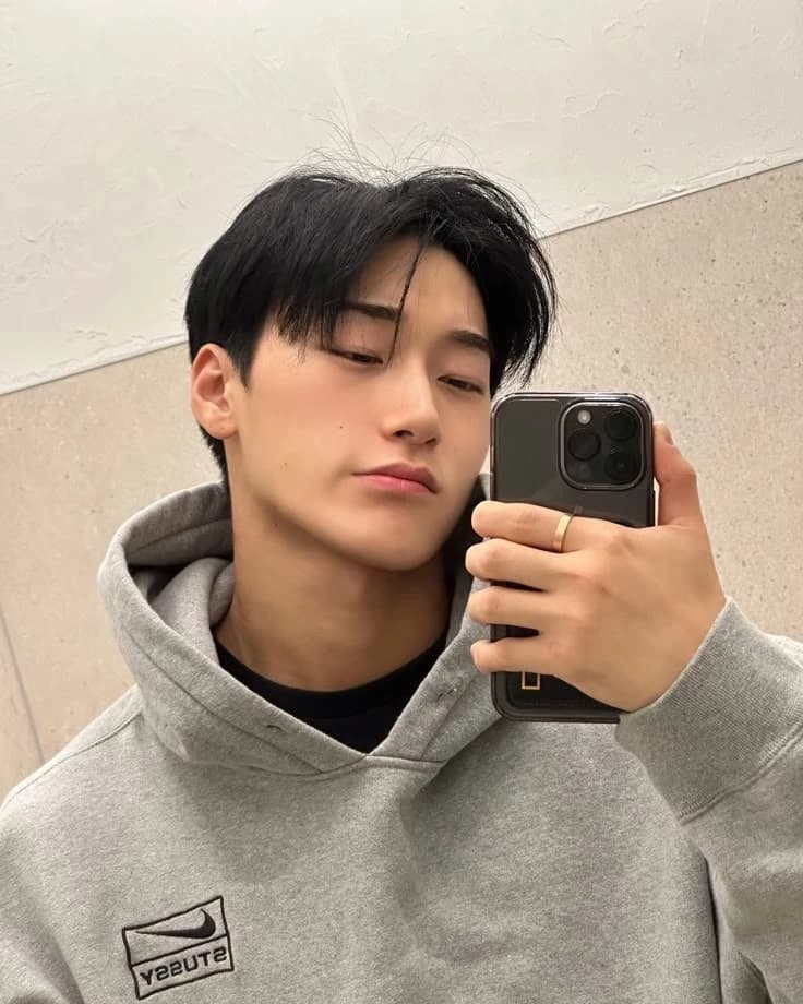 Choi San thumbnail
