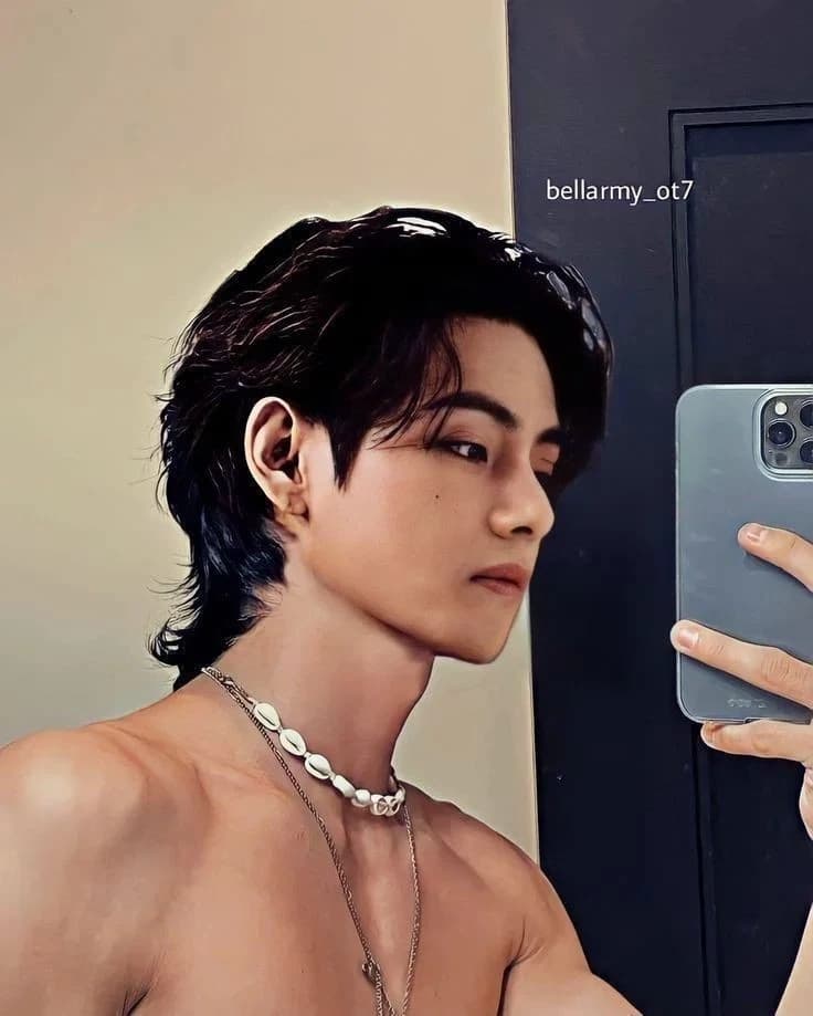 Kim Taehyung thumbnail