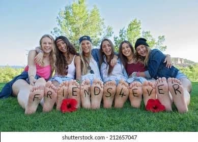 Barefoot babes  thumbnail