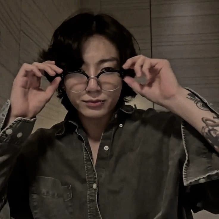Jeon Jungkook thumbnail