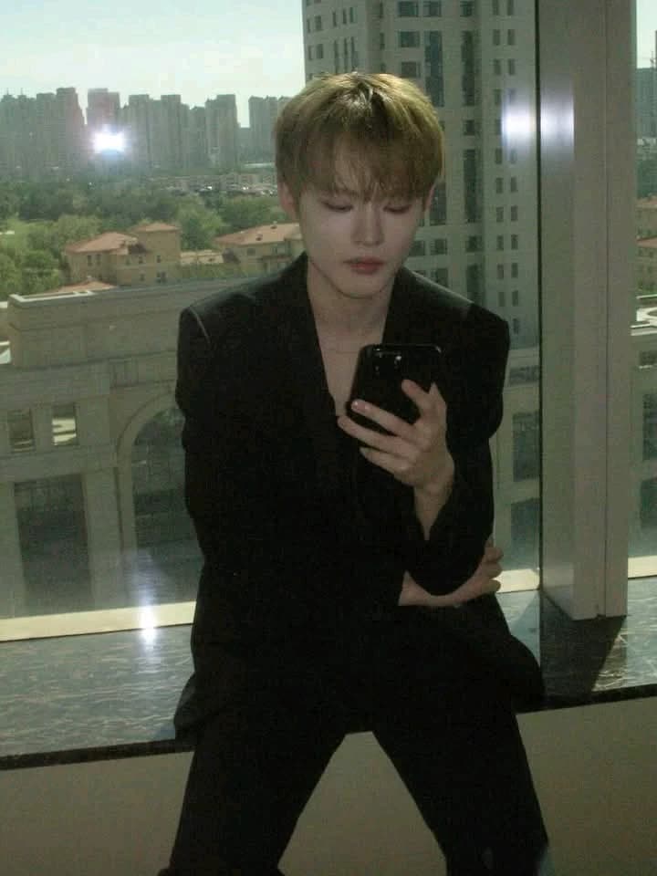 Zhong Chenle thumbnail