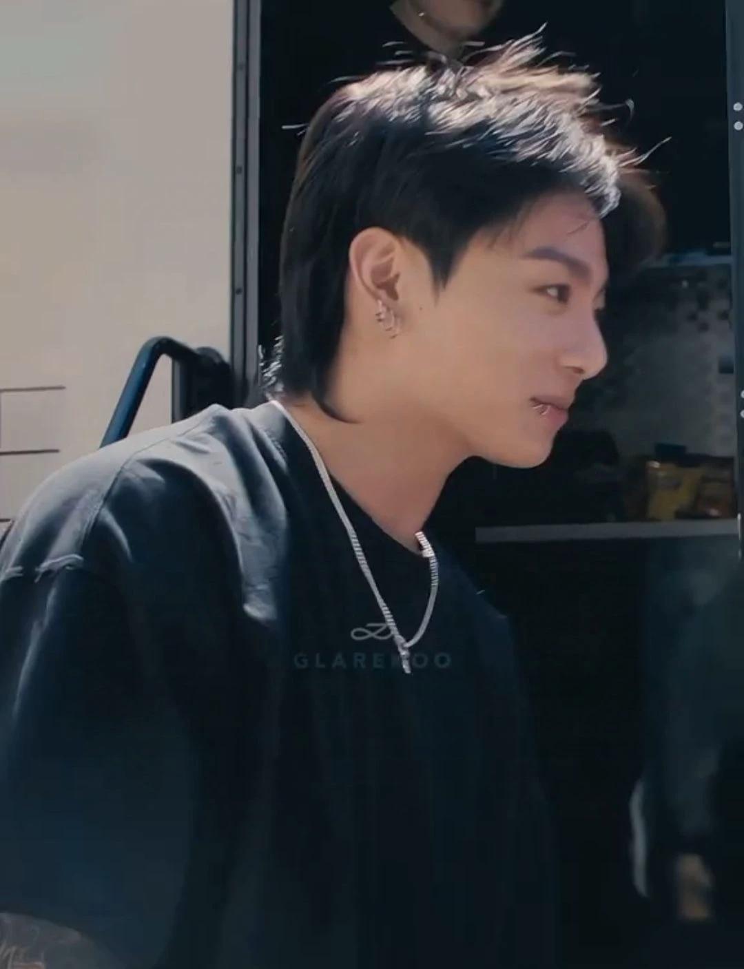 Jeon Jungkook. thumbnail
