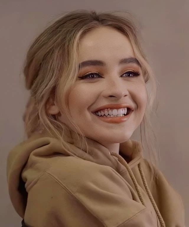 Sabrina Carpenter thumbnail