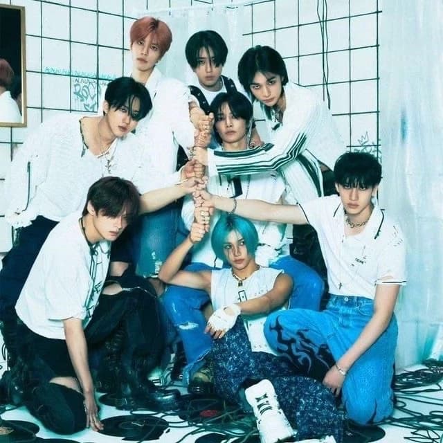 Strey Kids {orphanage.} thumbnail