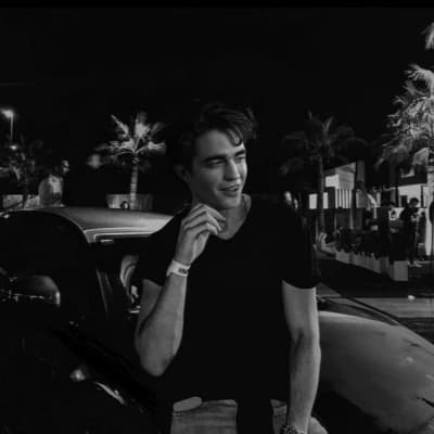 Robert Pattinson thumbnail