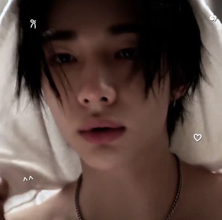 Hwang Hyunjin thumbnail