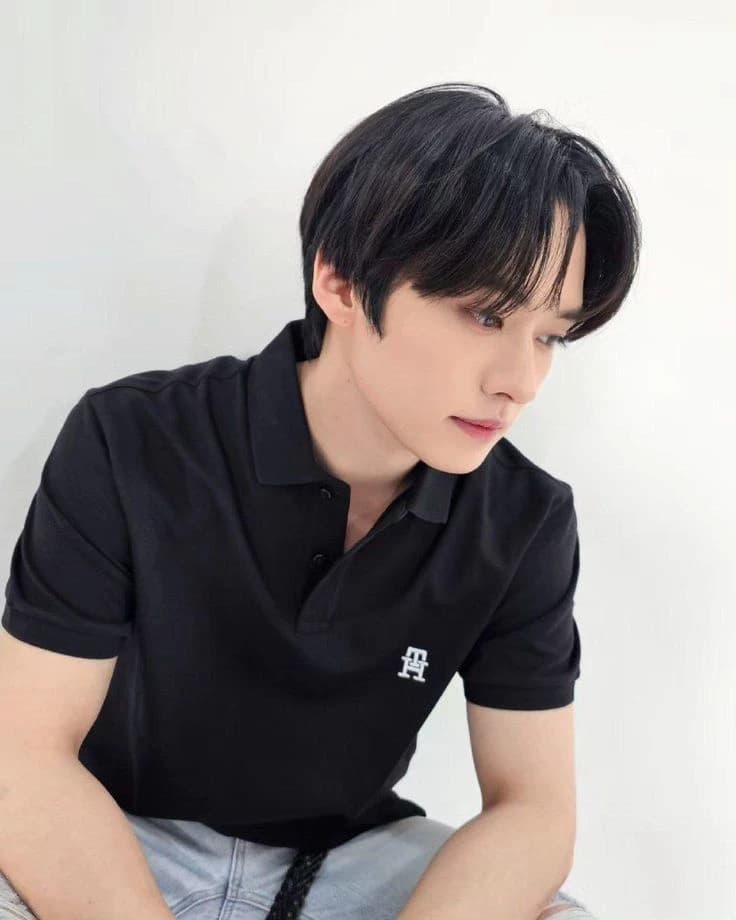 Lee know thumbnail