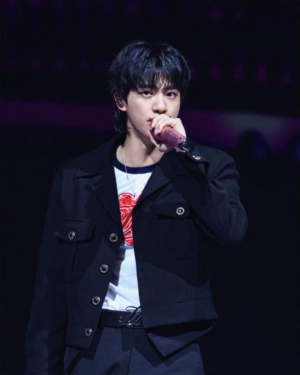 kim seokjin thumbnail