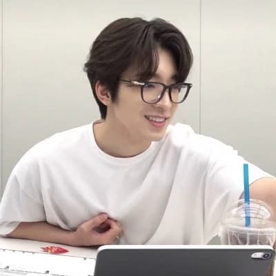 Streamer BF!Jeon Wonwoo (AU) thumbnail