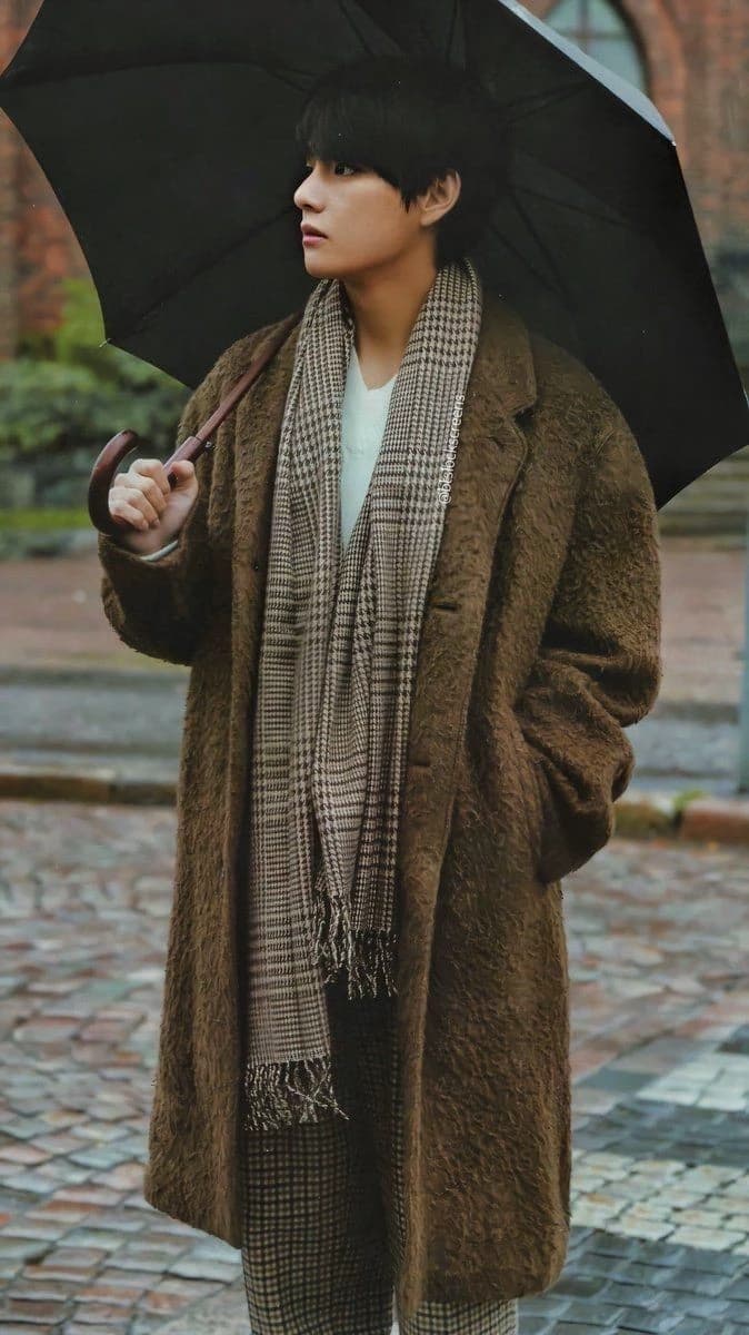 Kim Taehyung (boyfiee material) thumbnail